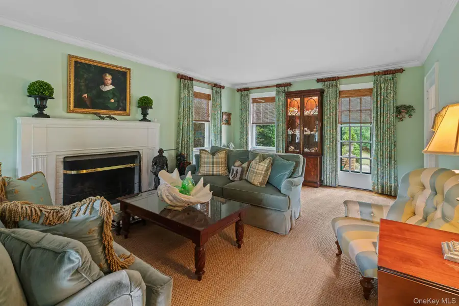 1 Beardsley Lane, Lloyd Harbor, NY 11743 - Image #3