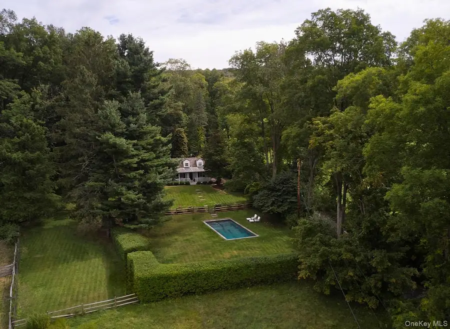 11 Sutton Road, Millbrook, NY 12545 - Image #2