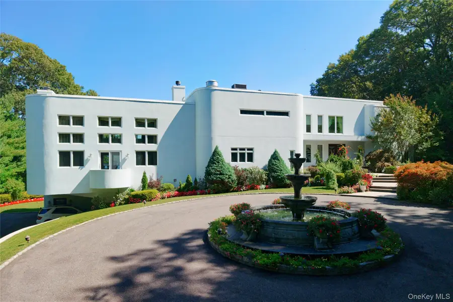 26 Tennis Court Road, Oyster Bay, NY 11771 - Image #2