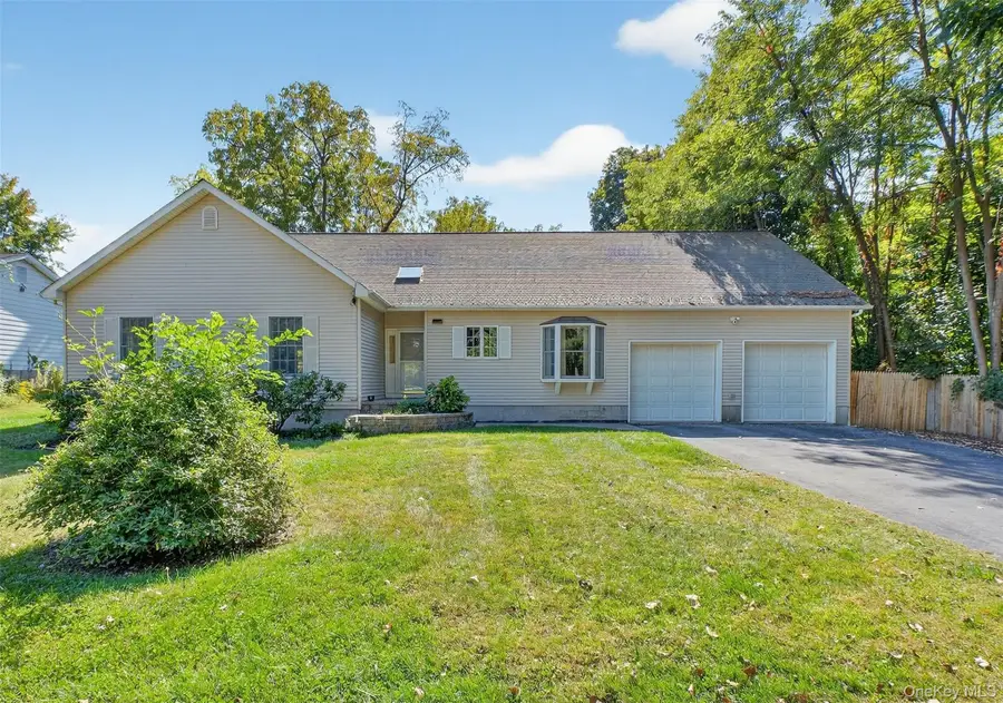 17 Santa Anna Drive, Poughkeepsie, NY 12603 - Image #2