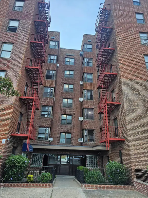 88-09 Northern #504, Jackson Heights, NY 11372