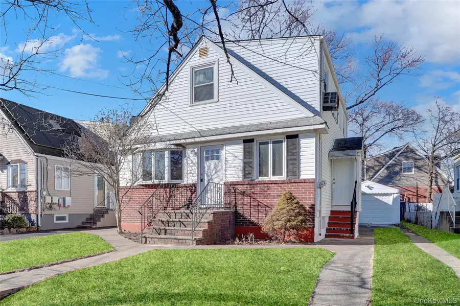 140 Arlington Avenue, Valley Stream, NY 11580 - Image #2