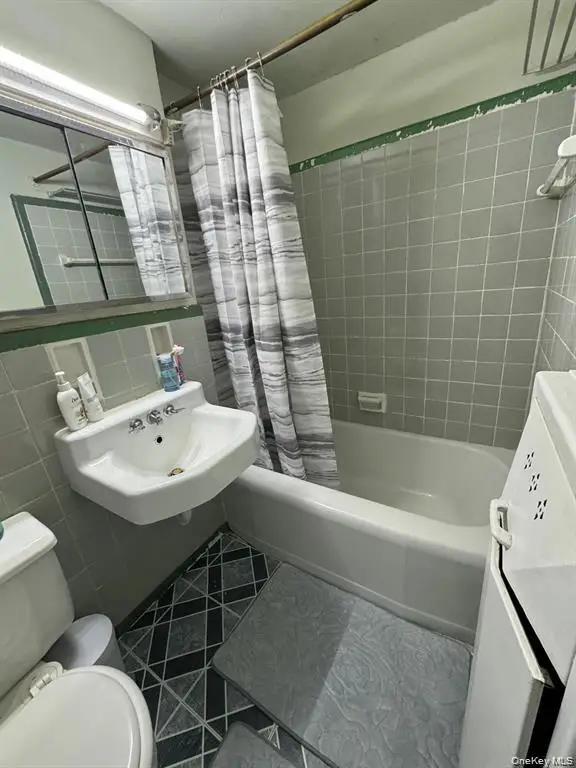 98-20 62nd Drive #8G, Rego Park, NY 11374 - Image #3