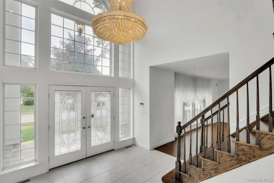 2 Wisteria Lane, Lake Grove, NY 11755 - Image #3