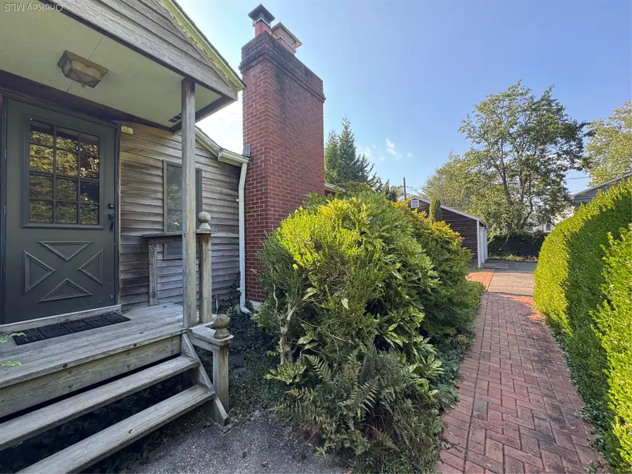 104 Cuba Hill Road, Greenlawn, NY 11740 - Image #2