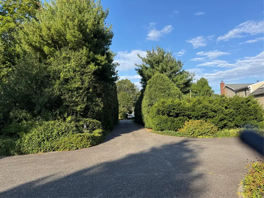 104 Cuba Hill Road, Greenlawn, NY 11740 - Image #3