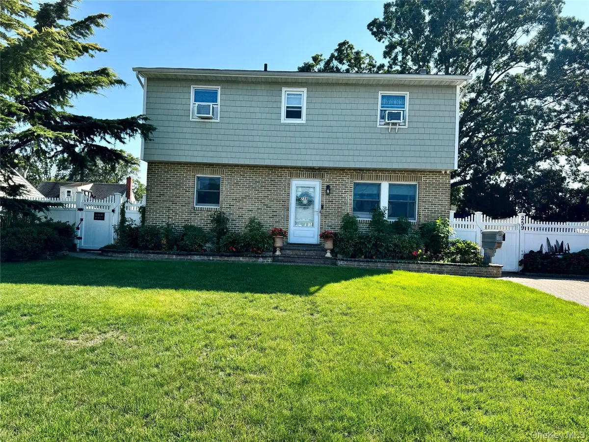 259 28th Street, Copiague, NY 11726 - #1