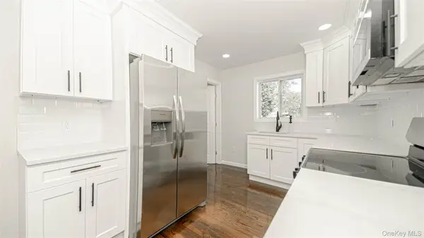 786 4th Avenue, Bay Shore, NY 11706