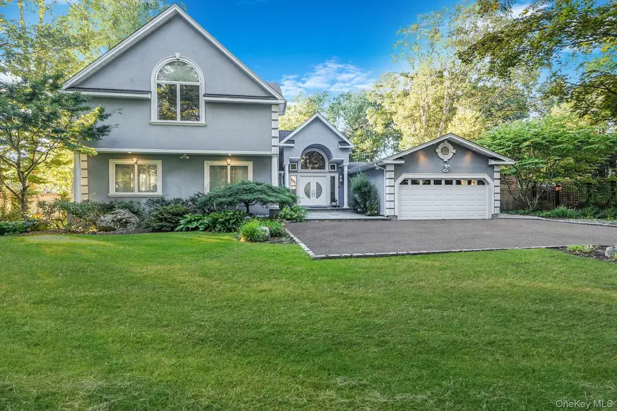 84 Mcculloch Drive, Dix Hills, NY 11746 - Image #2