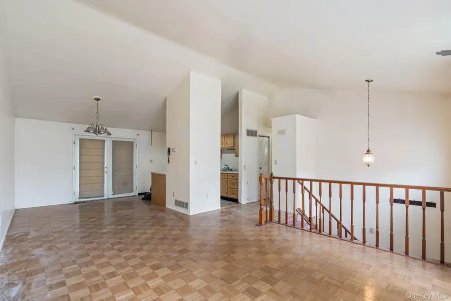 41 Iris Circle, Beacon, NY 12508 - Image #3