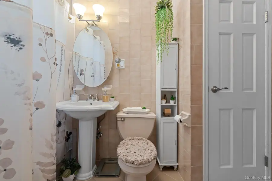 9031 Fort Hamilton Parkway #5G, Brooklyn, NY 11209 - Image #3