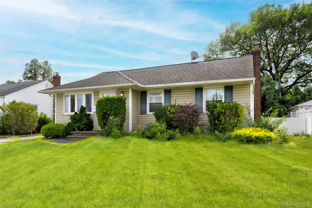 11 Jamaica Ave, Plainview, NY 11803 - Image #1