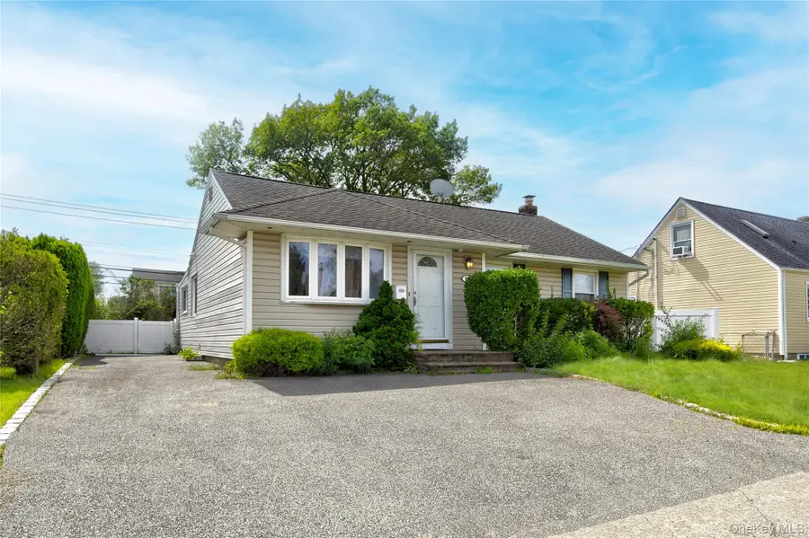 11 Jamaica Ave, Plainview, NY 11803 - Image #2
