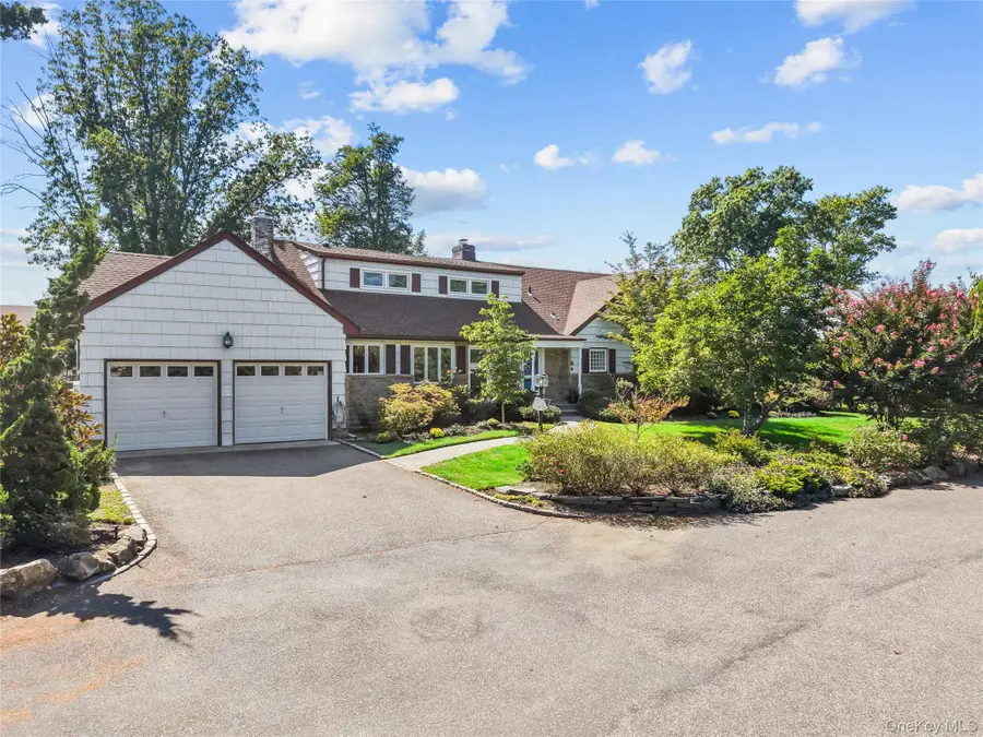 1 Willow Lane, Hewlett Harbor, NY 11557 - Image #2