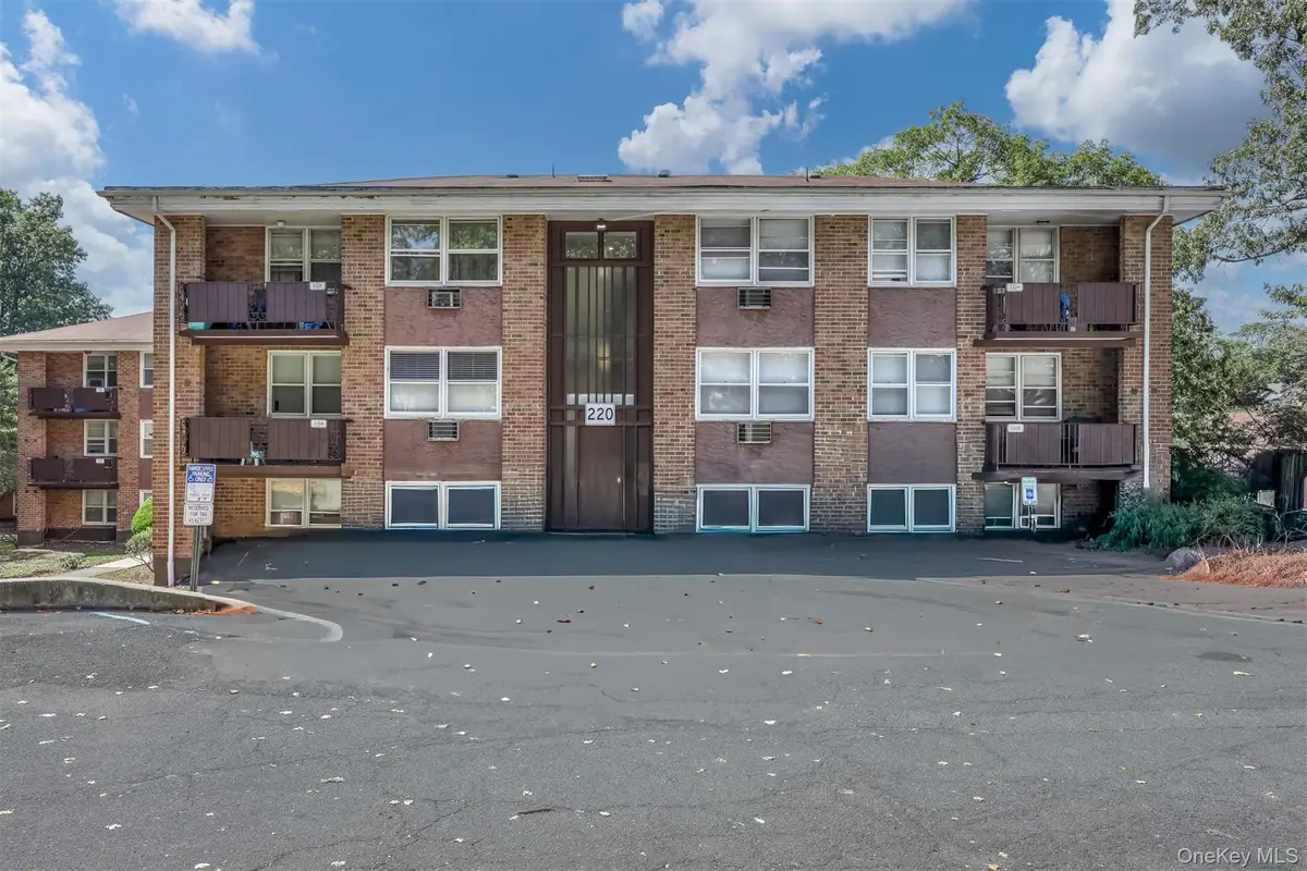 220 Kearsing Parkway #F, Monsey, NY 10952 - Image #1