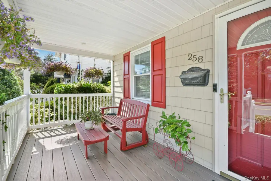 258 Grant Avenue, Islip, NY 11751 - Image #3