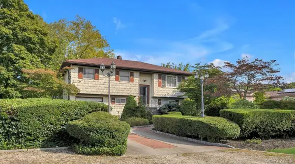 13 New Hampshire Avenue, Bay Shore, NY 11706