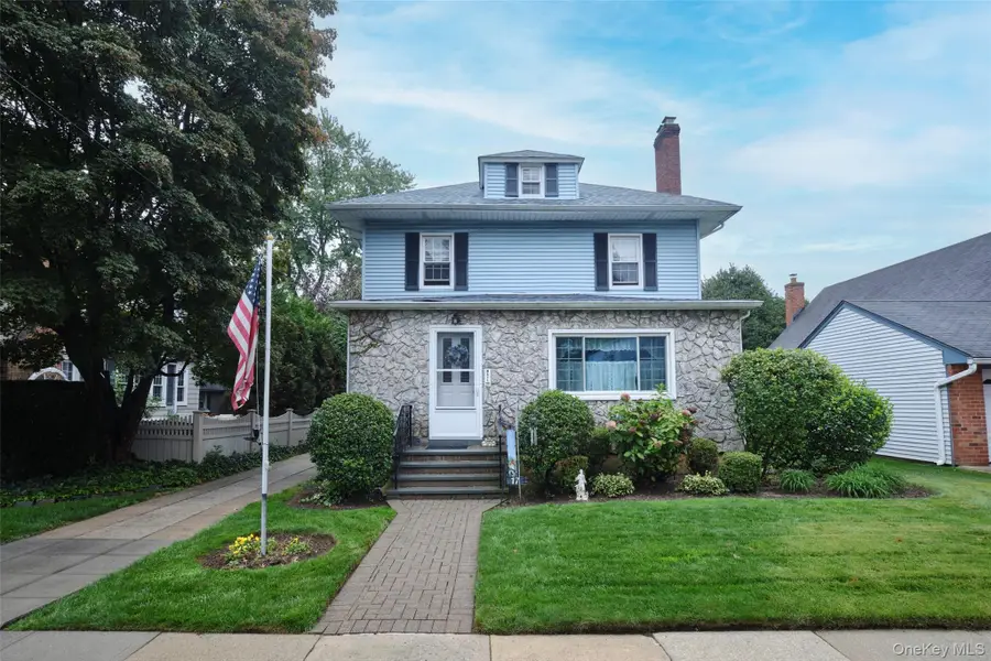 17 Concord Street, Floral Park, NY 11001 - Image #2