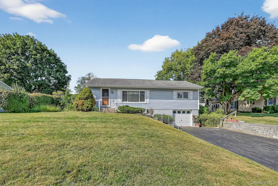 11 Hudson Drive, New Windsor, NY 12553 - Image #3