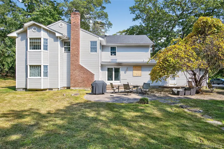 19 Woodvale Drive, Laurel Hollow, NY 11791 - Image #3