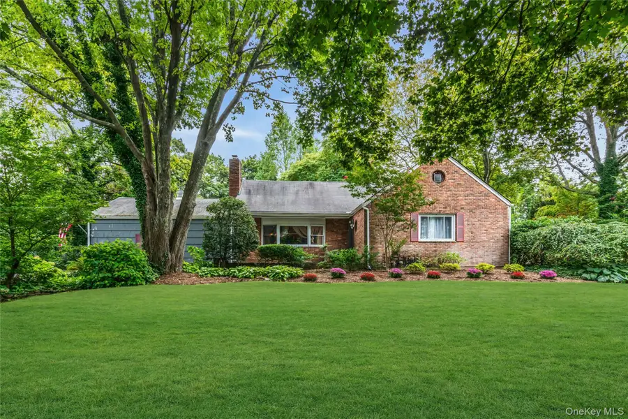 6 Harmony Road, Huntington, NY 11743 - Image #2