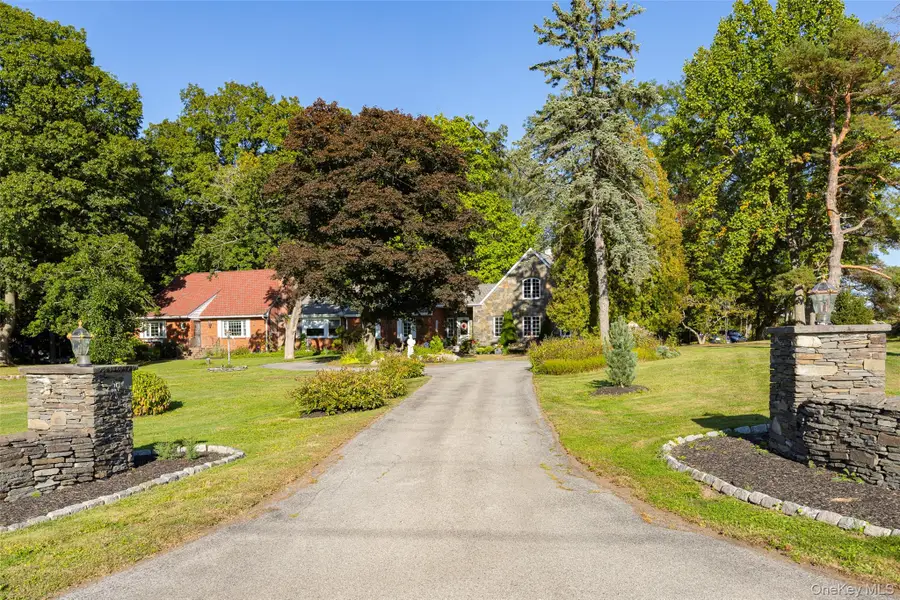 404 Gretna Road, Hyde Park, NY 12538 - Image #2