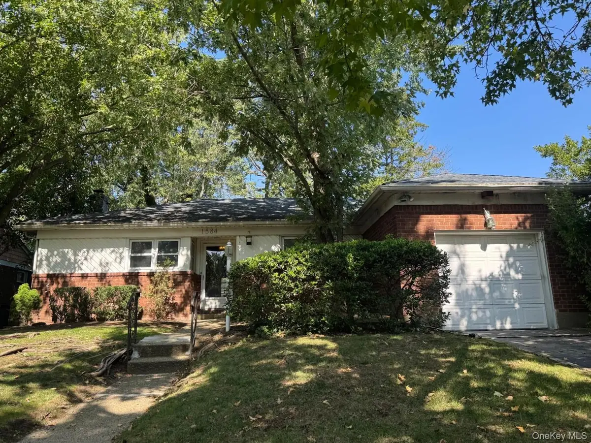 1584 Kew Avenue, Hewlett, NY 11557 - Image #1