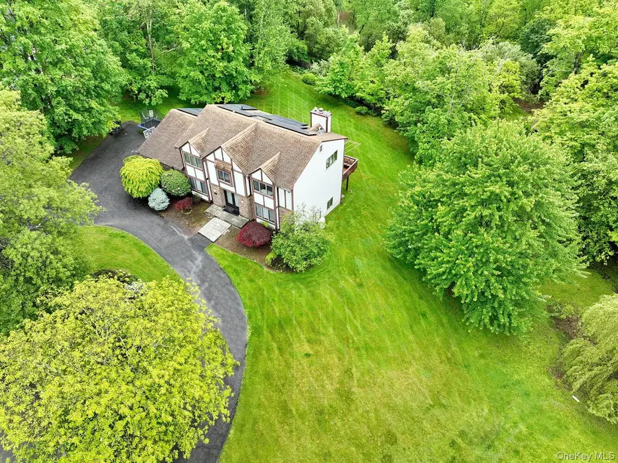 3 Larissa Court, Airmont, NY 10952 - Image #3