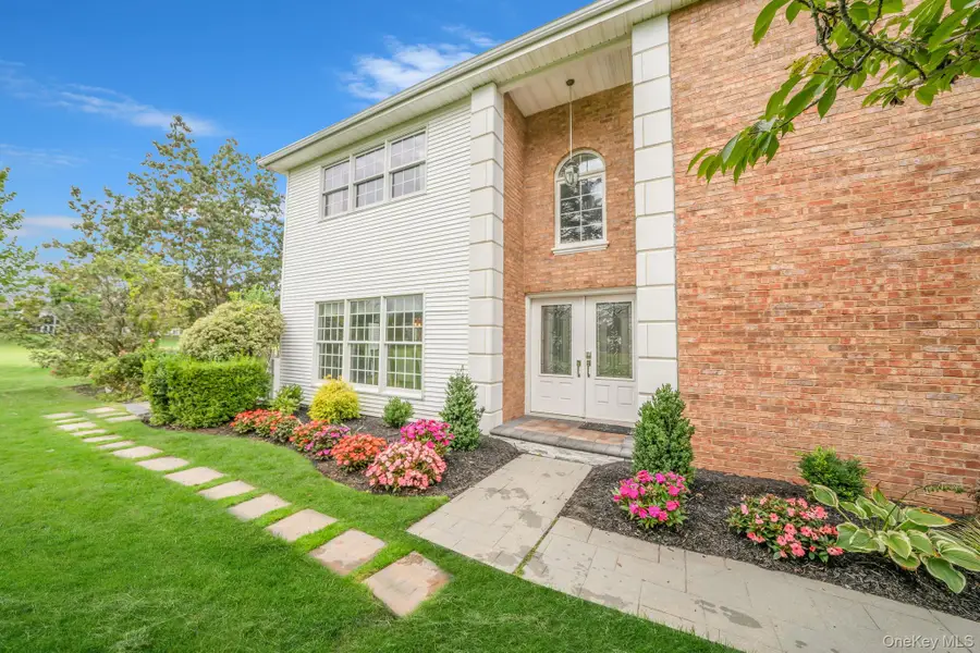 52 Hamlet Drive #52, Commack, NY 11725 - Image #2