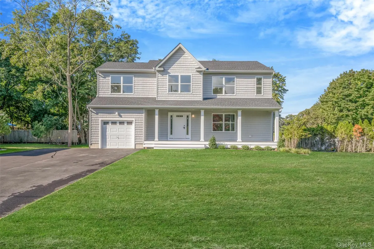 817 Pondview Road, Riverhead, NY 11901 - Image #1