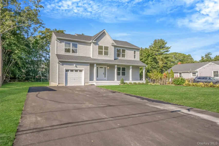 817 Pondview Road, Riverhead, NY 11901 - Image #2