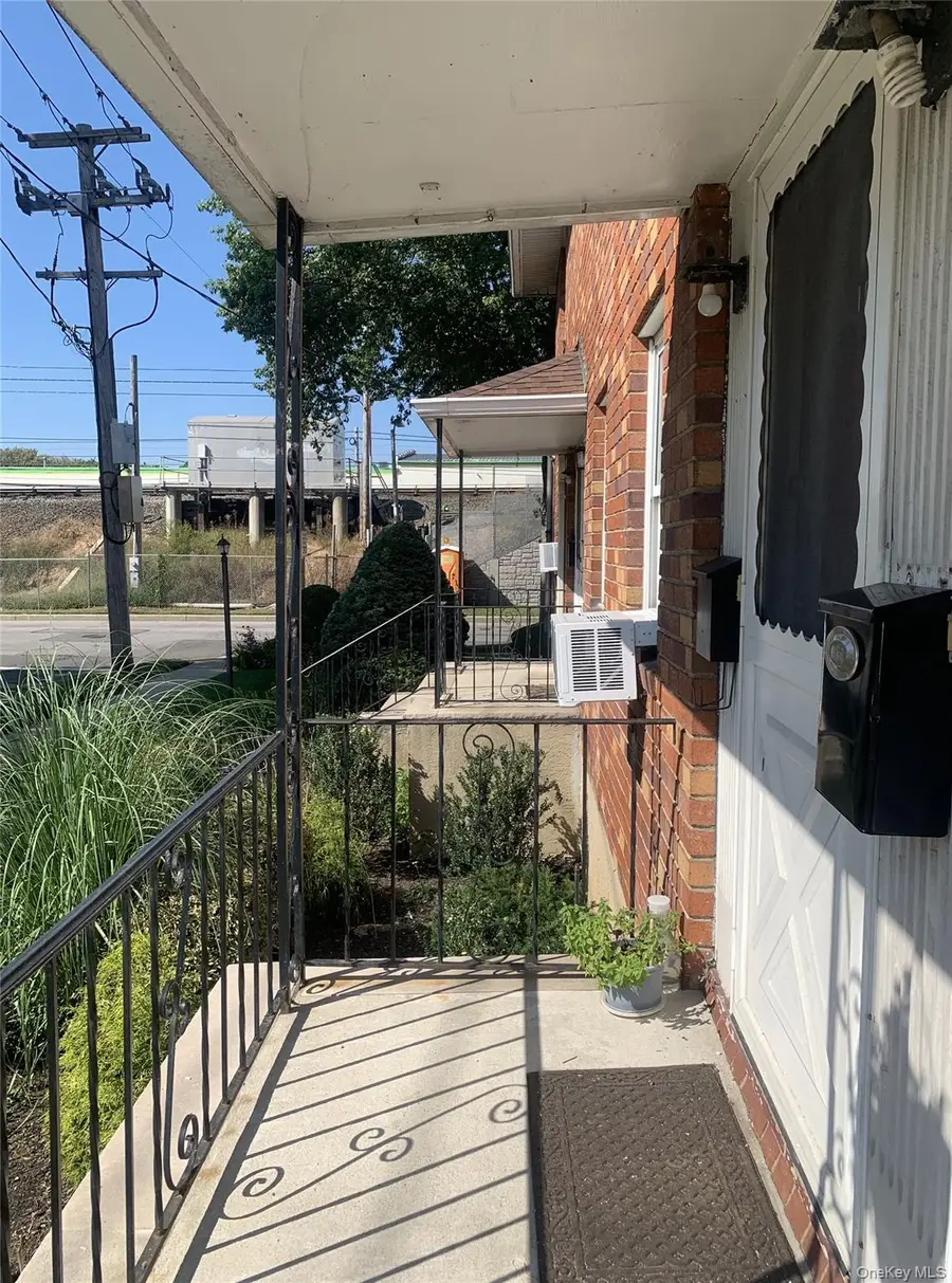 1 Childs Avenue #1E, Floral Park, NY 11001 - Image #2