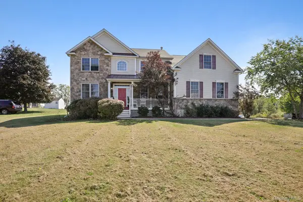 1 Brewster Court, Washingtonville, NY 10992