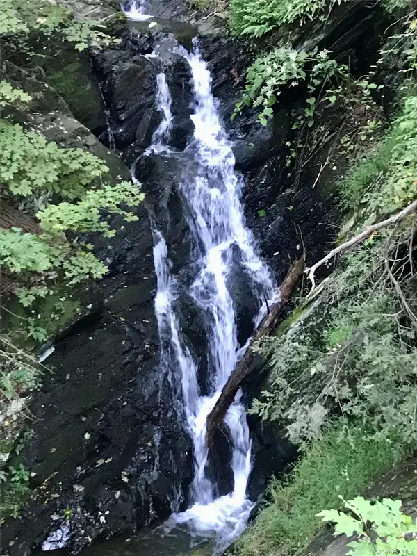 331 Mountain Lodge Road, Blooming Grove, NY 10914