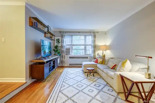 77-35 113th Street #2N, Forest Hills, NY 11375