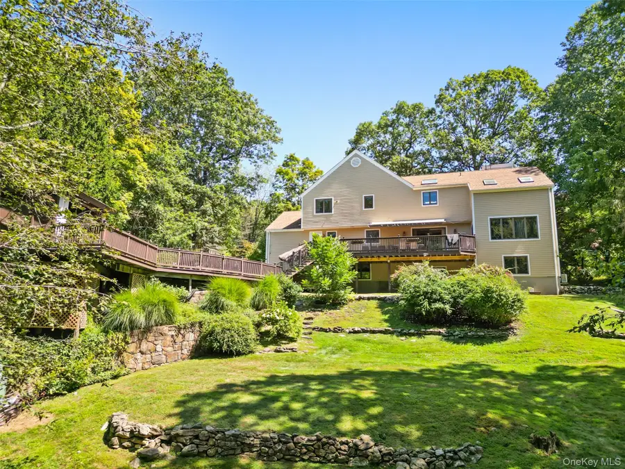 12 Logging Road, Katonah, NY 10536 - Image #2