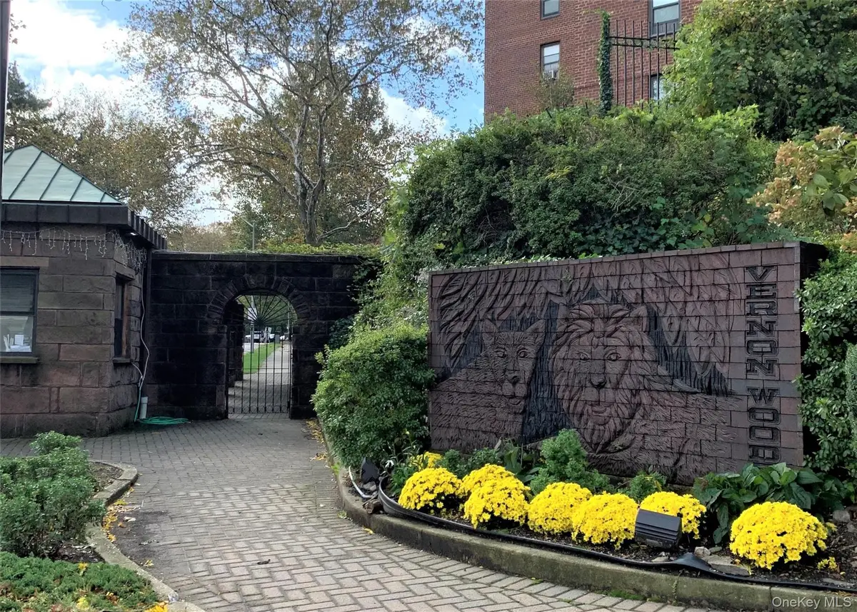 180 Pearsall Drive #6F, Mount Vernon, NY 10552 - Image #1