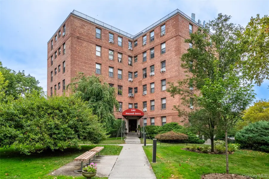 180 Pearsall Drive #6F, Mount Vernon, NY 10552 - Image #3