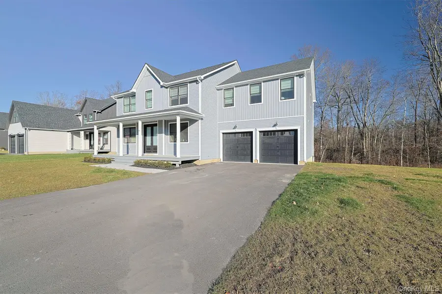 26 Wildwood Drive, Rock Tavern, NY 12575 - Image #2