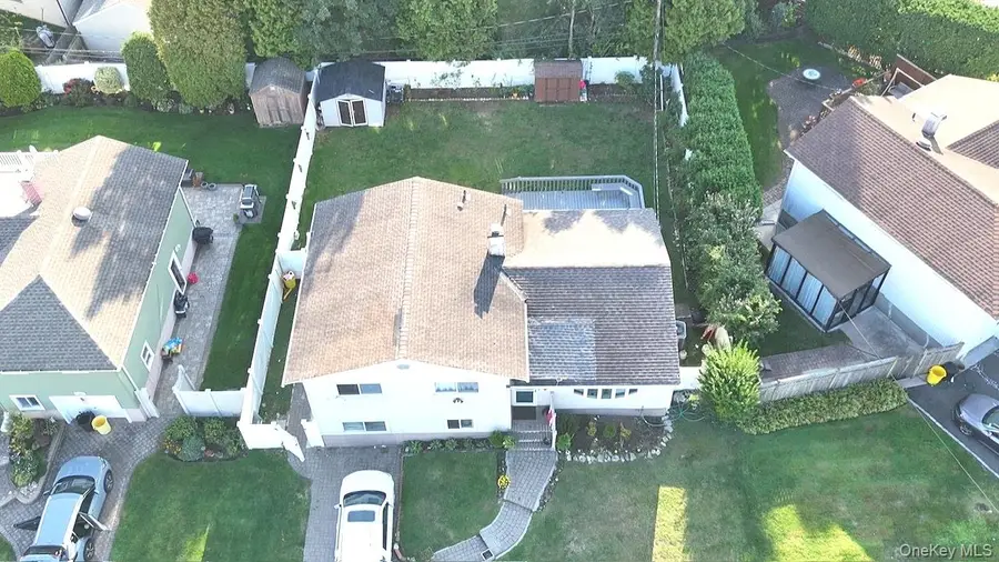 58 Narcissus Avenue, Hicksville, NY 11801 - Image #3