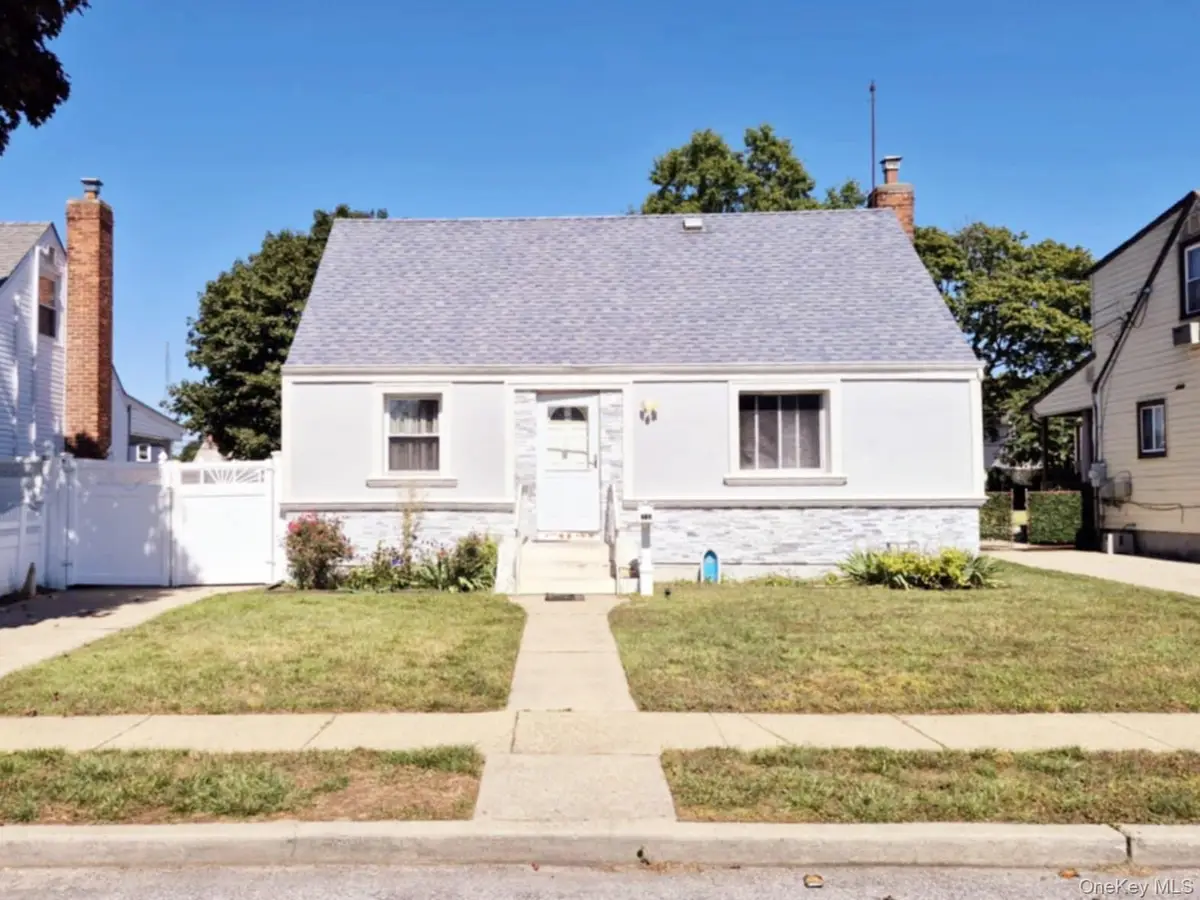 727 Windsor Road, Uniondale, NY 11553 - Image #1