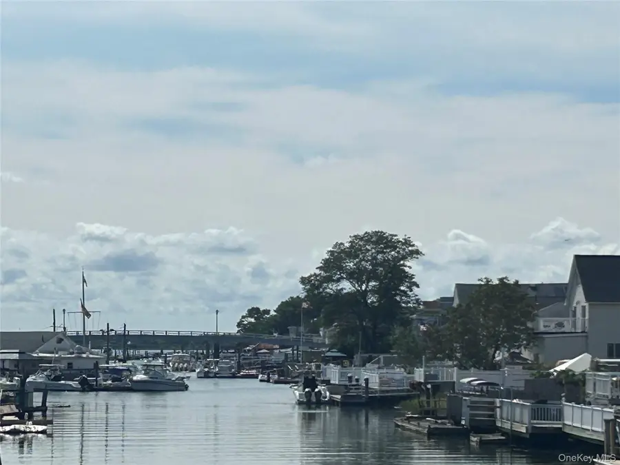 20 Bayview Avenue, Howard Beach, NY 11414 - Image #3