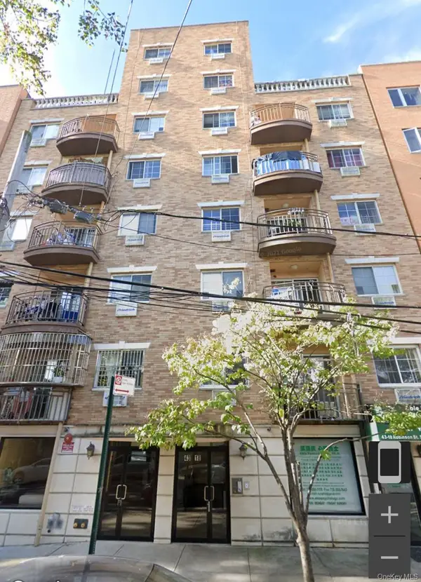 43-18 Robinson Street #2D, Flushing, NY 11355