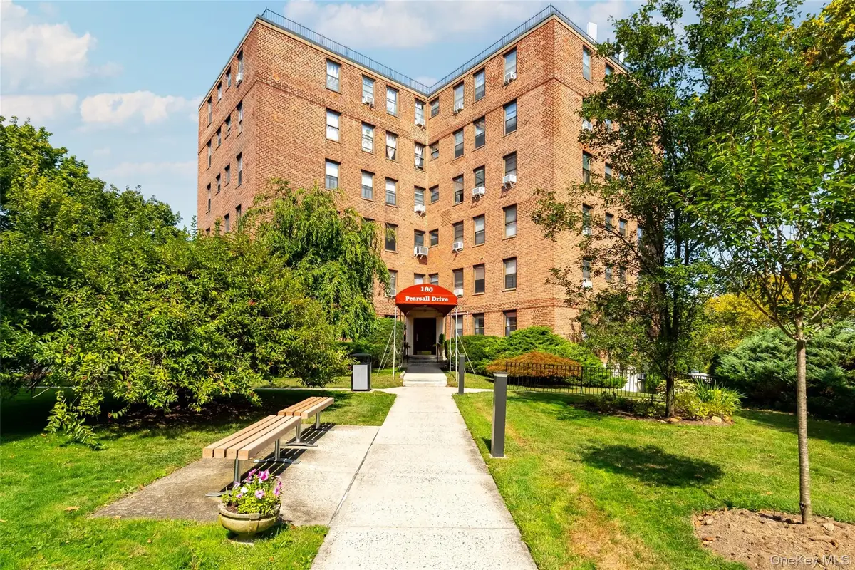 180 Pearsall Drive #1D, Mount Vernon, NY 10552 - Image #1