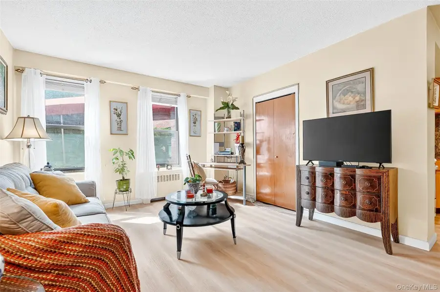 180 Pearsall Drive #1D, Mount Vernon, NY 10552 - Image #3