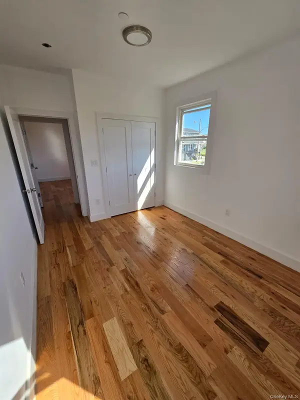 453 Beach 45 St, Far Rockaway, NY 11691