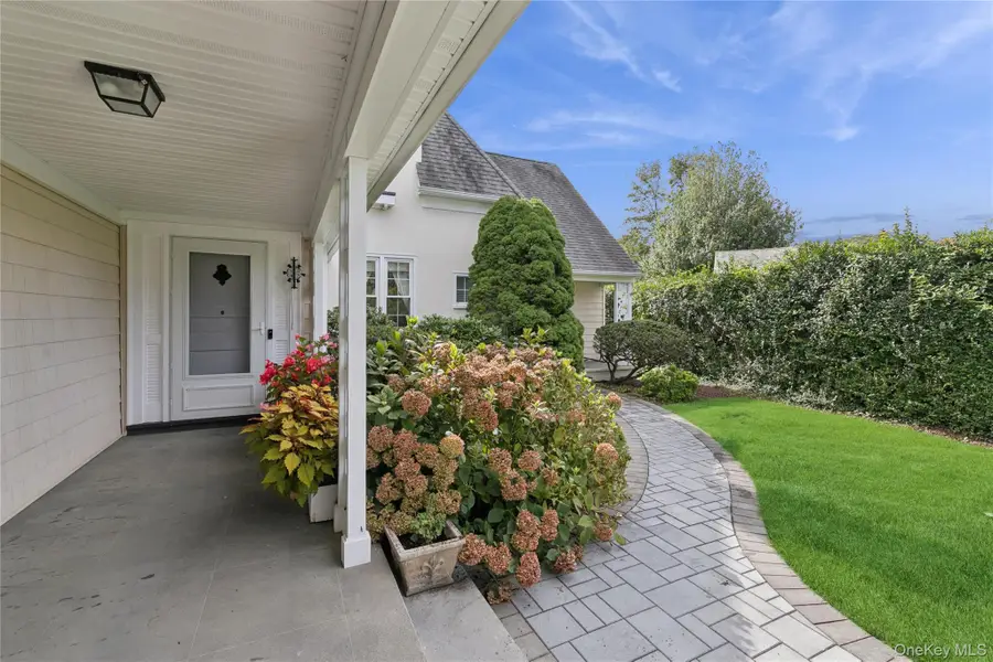 283 Main Street, Westhampton Beach, NY 11978 - Image #2