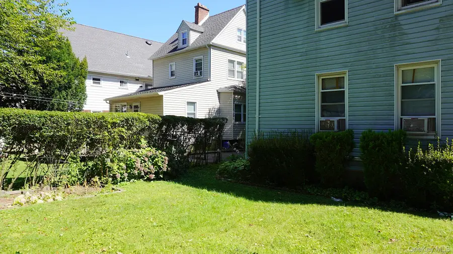 20 Pelhamside Drive, New Rochelle, NY 10801 - Image #2