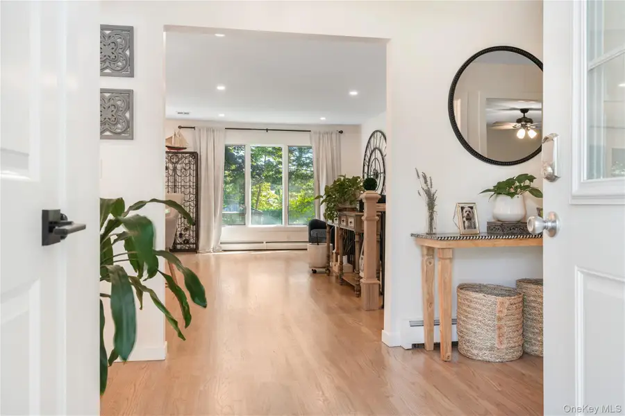 9 Piper Court, Saint James, NY 11780 - Image #3