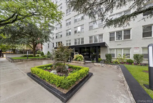 1170 Ocean Parkway #5D, Brooklyn, NY 11230